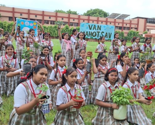 8th and 9th August 2024 Van Mahotsav celebrations by the English Medium (6)